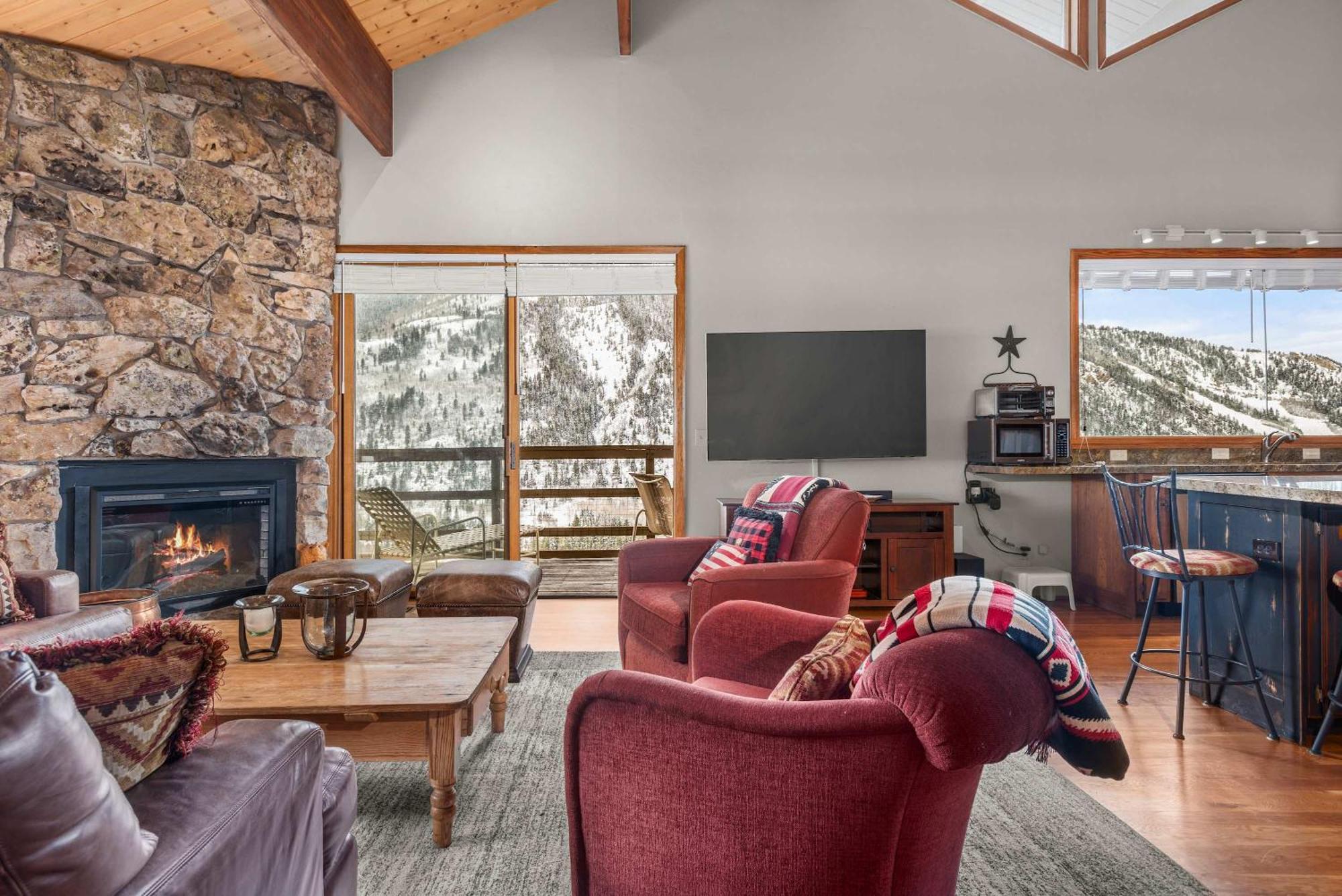 Holiday home Mountain Summit Serenity Views Adventure *