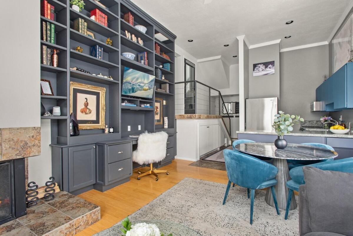 Apartment Sunlit 2 Bed 2 Bath Riverfront Aspen