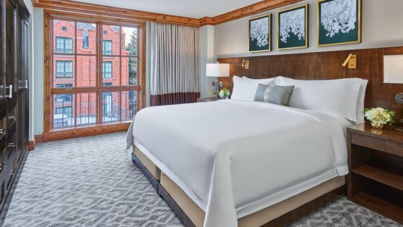 St Regis Club 3 Bedroom Apartment *