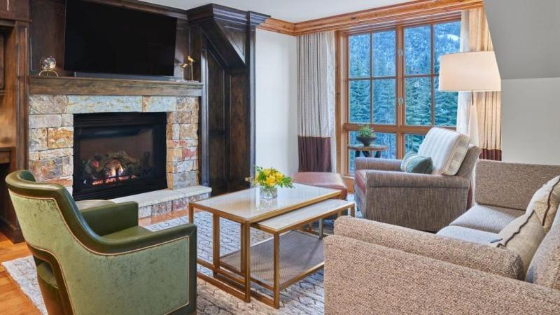 St, Regis 2 Bedroom Apartment *
