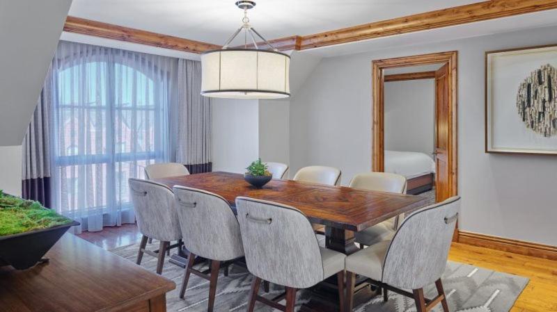 Apartment St, Regis 2 Bedroom *