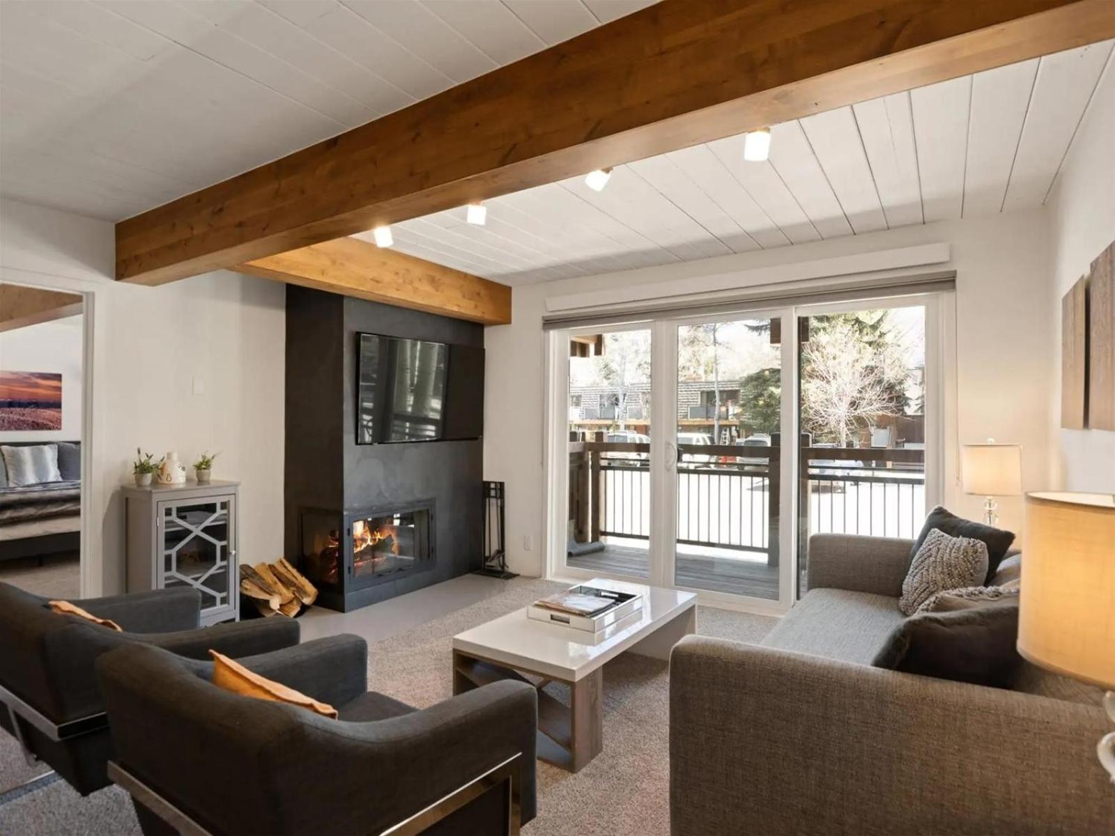 Apartment 2 Bedroom At Historic Lift 1a In Downtown