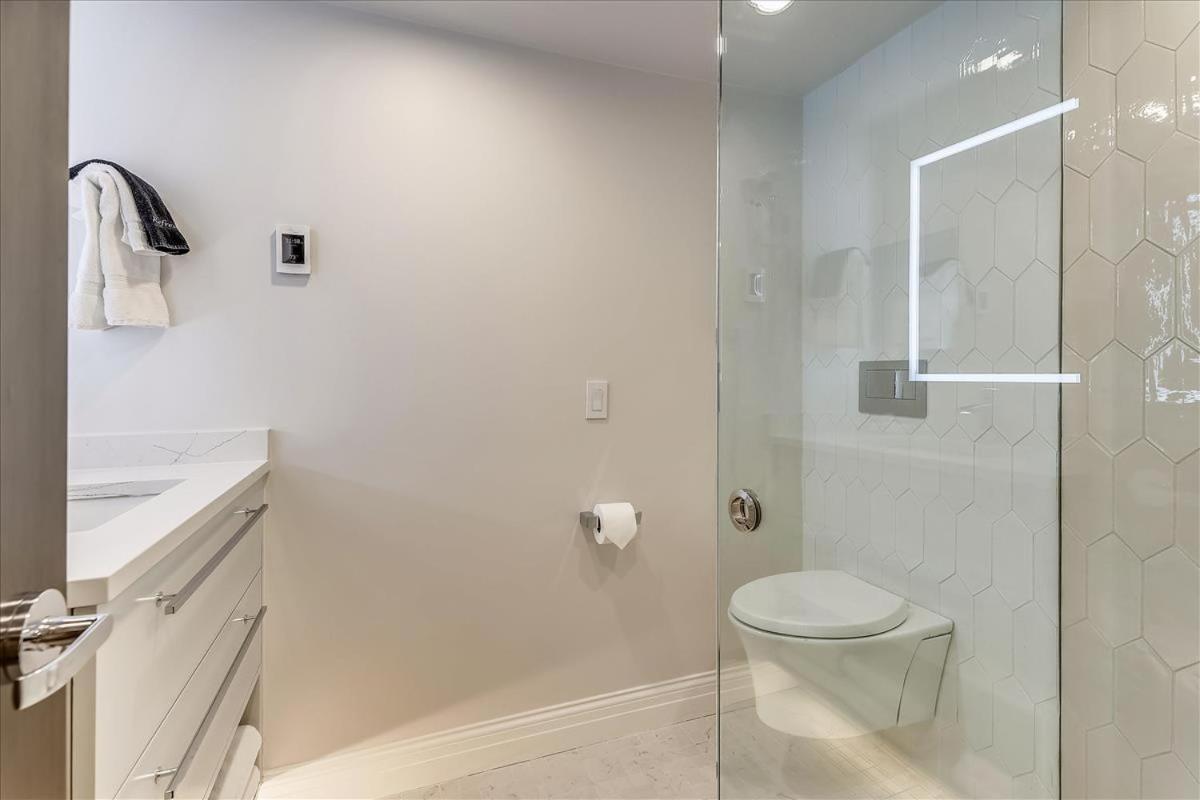 Stunning In-ski Out With Pool & Hot Tub Apartment Aspen