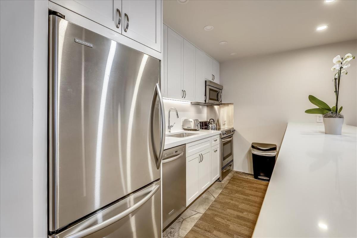 Stunning In-ski Out With Pool & Hot Tub Apartment *
