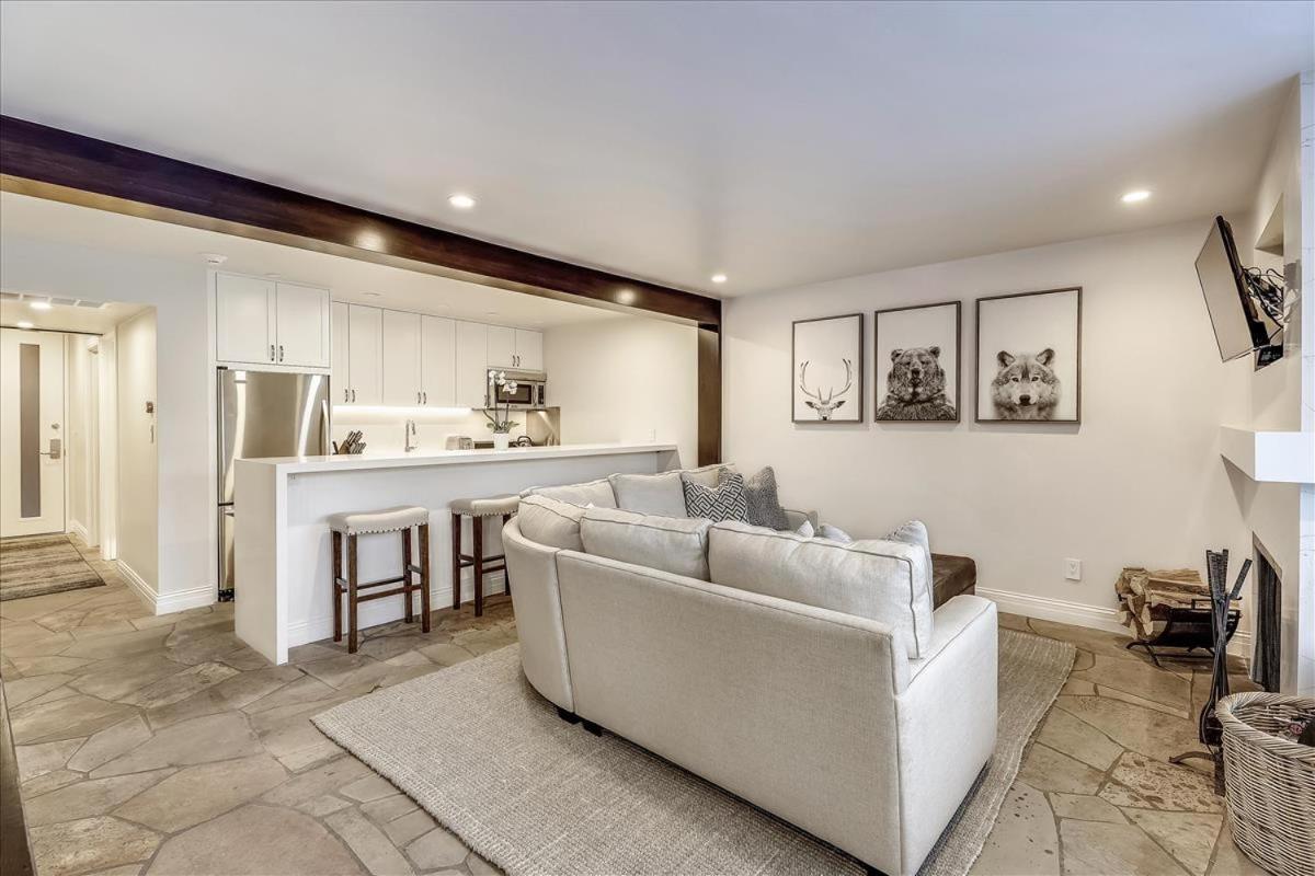 Apartment Stunning In-ski Out With Pool & Hot Tub Aspen