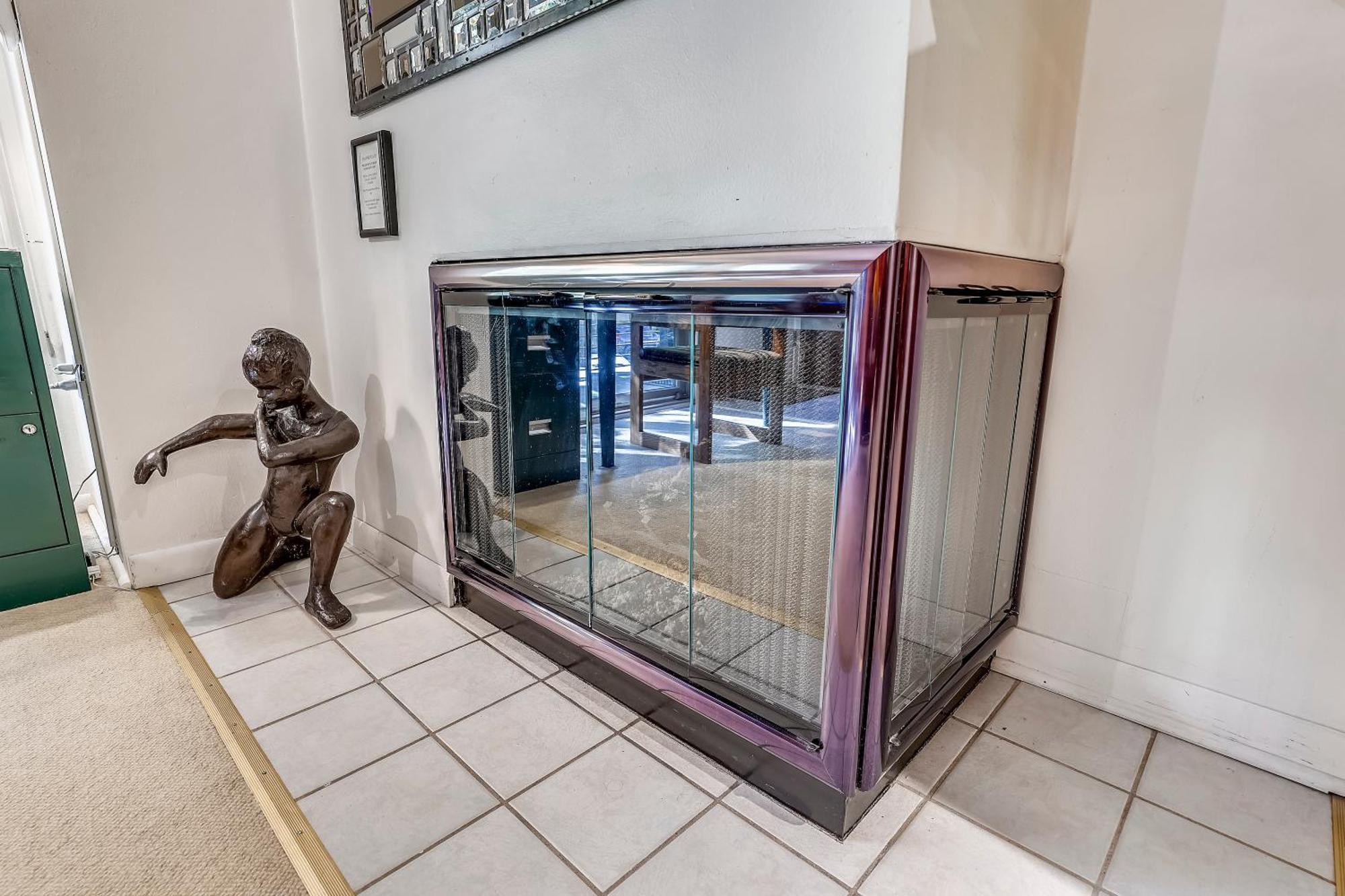 Vintage Core - Prime Downtown Location