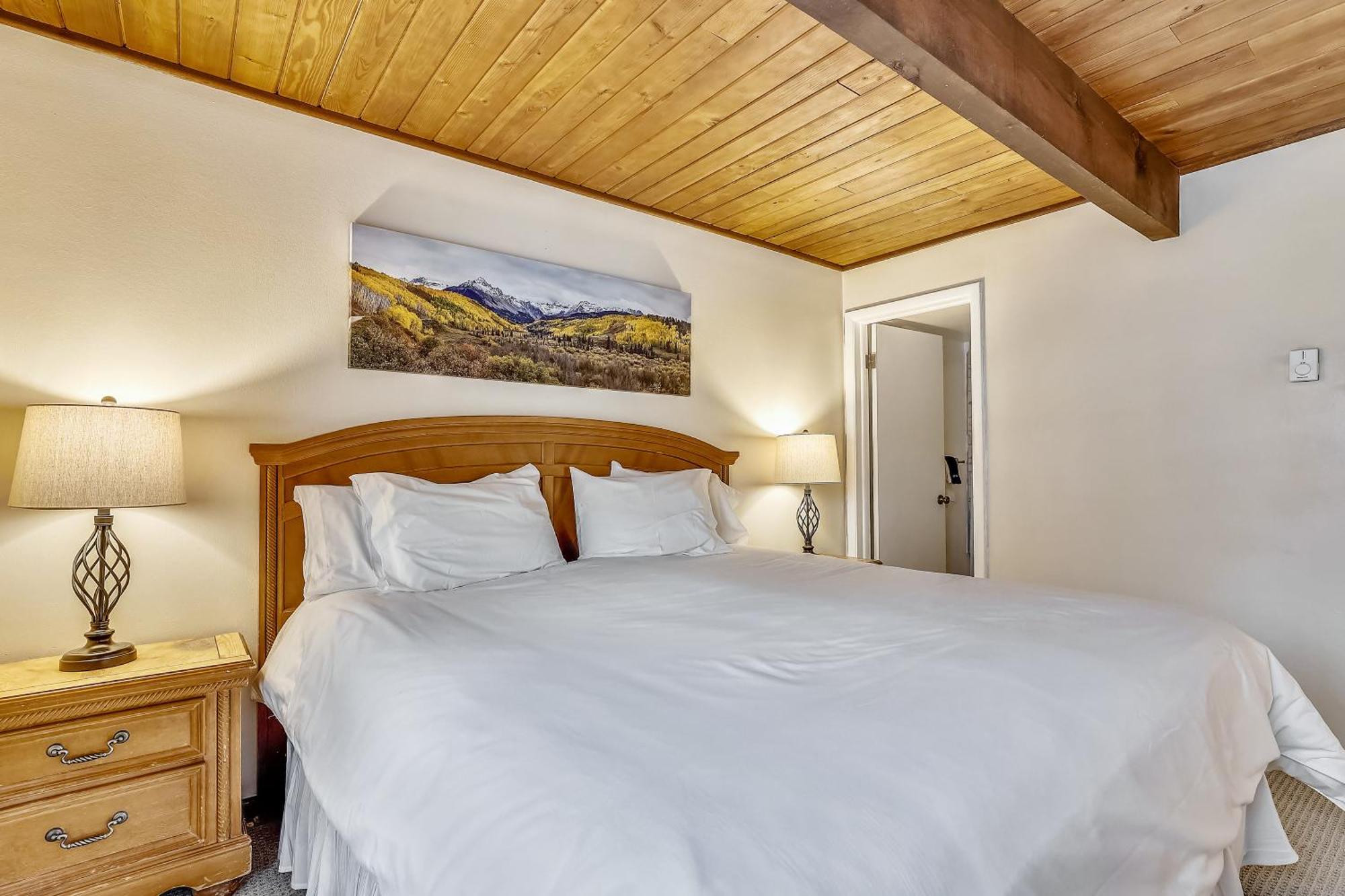 - Affordable & Prime Location Apartment *
