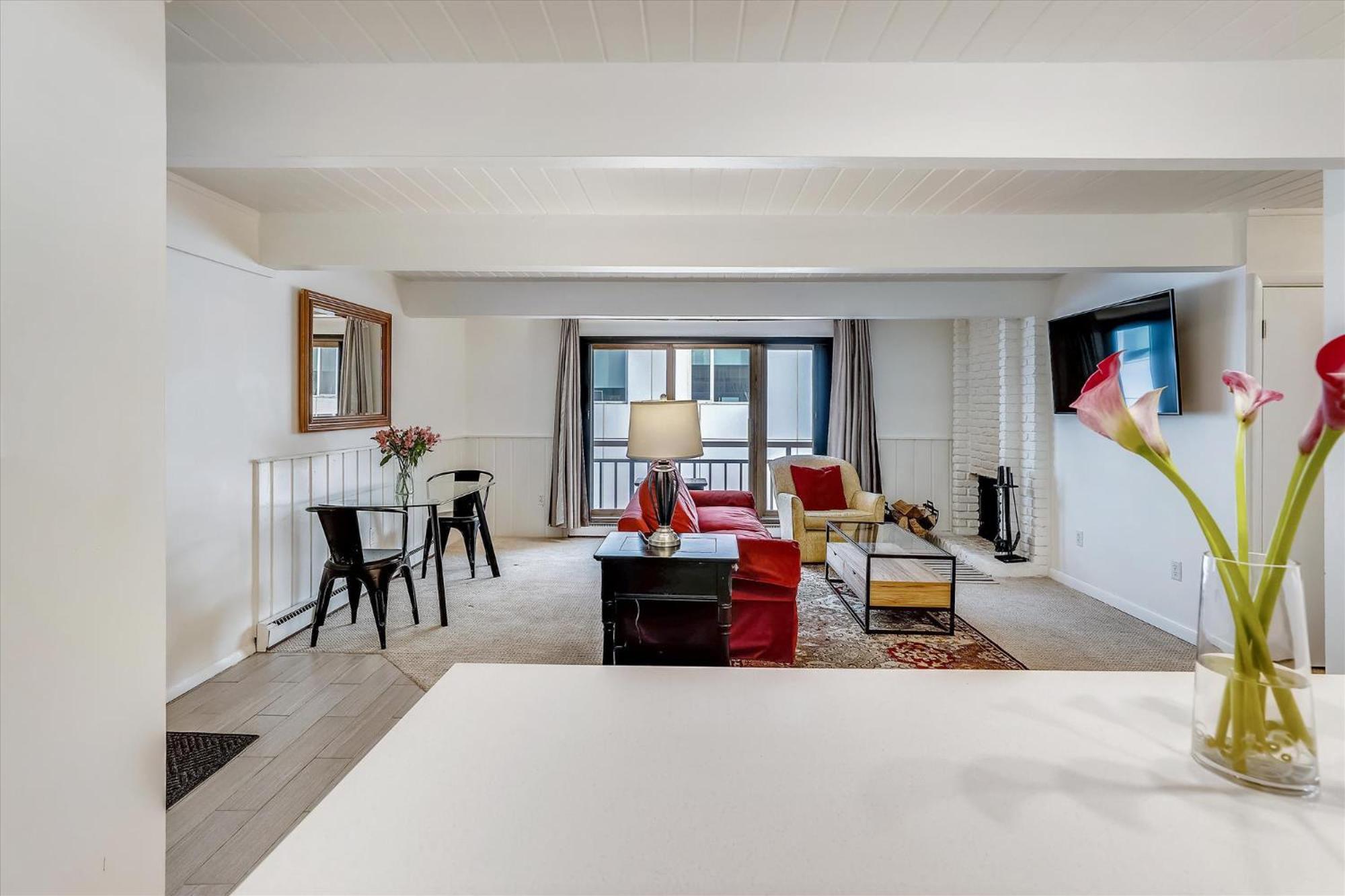 Apartment - Affordable & Prime Location *