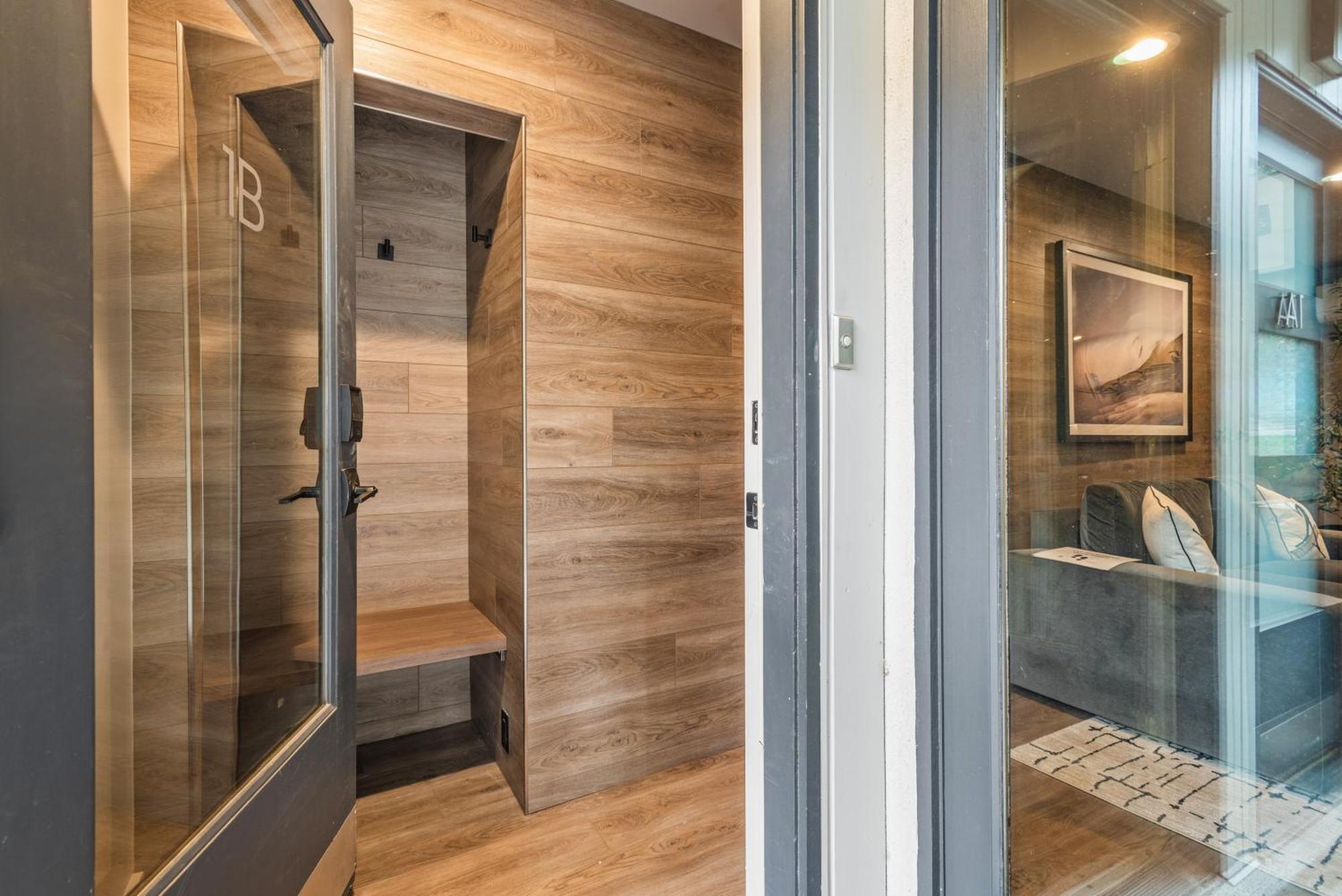 Timber Ridge 1b, Luxury In Newly Renovated Building, Close To Slopes & Restaurants Holiday home *