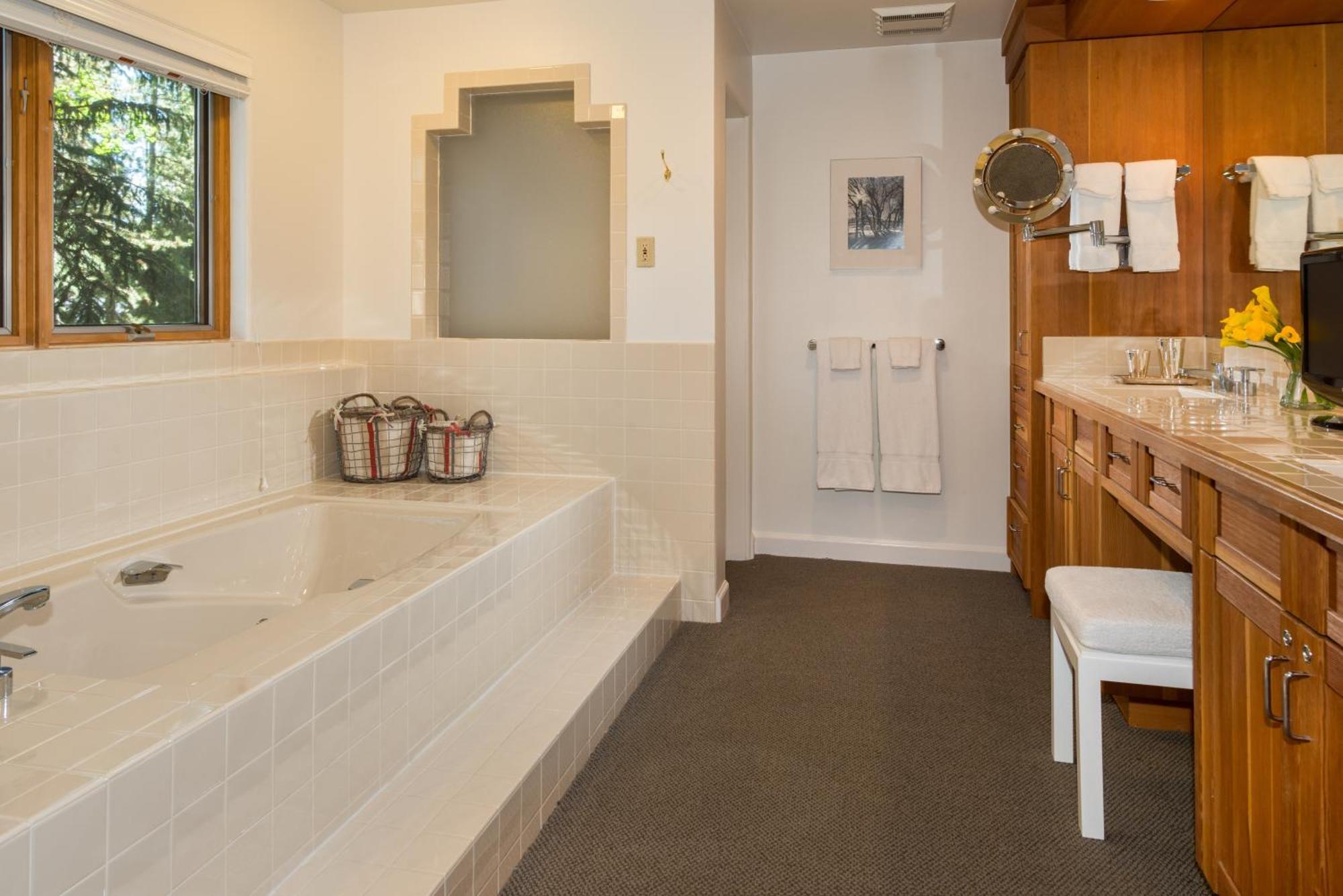 Apartment Deluxe Three Bedroom - Alps 809