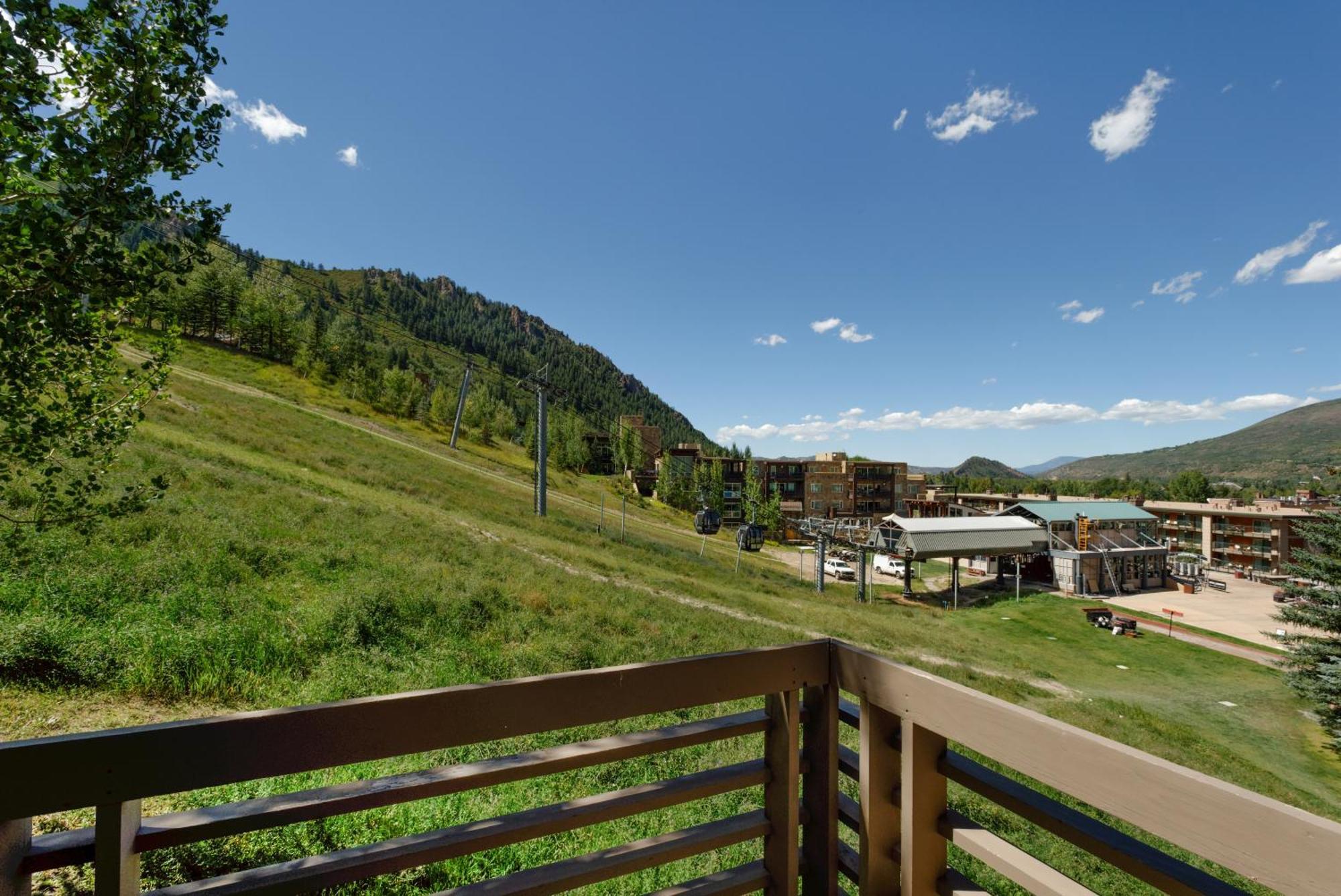 Deluxe Three Bedroom - Alps 809 *