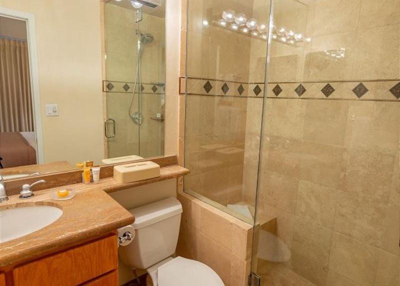 3 Bedroom Gold-rated At The Base Of Mountain Apartment