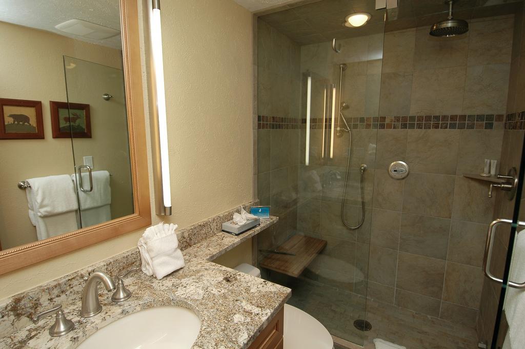 Silverglo By Frias Apartment