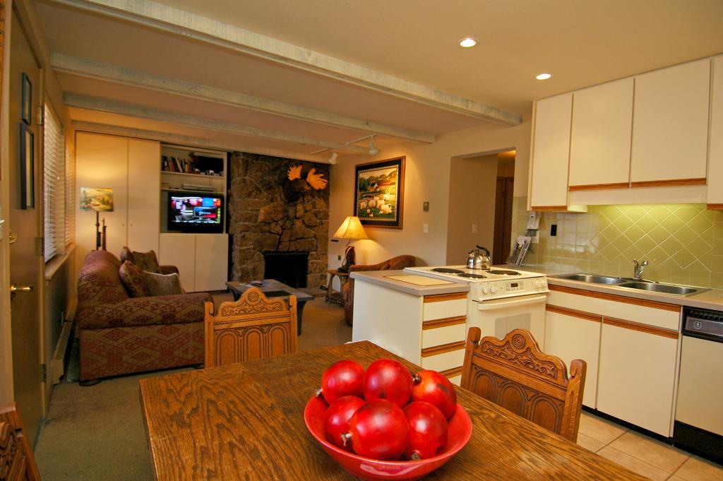 Silverglo By Frias Apartment Aspen