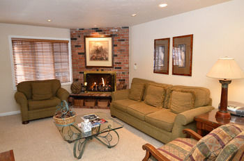 Alpenblick Townhomes 3*