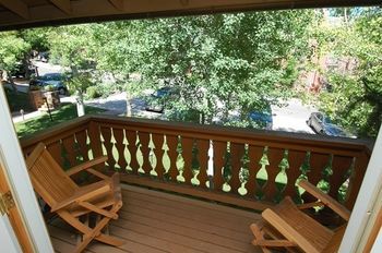 Alpenblick Townhomes 3*