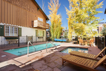 Alpenblick Townhomes Aparthotel 3*