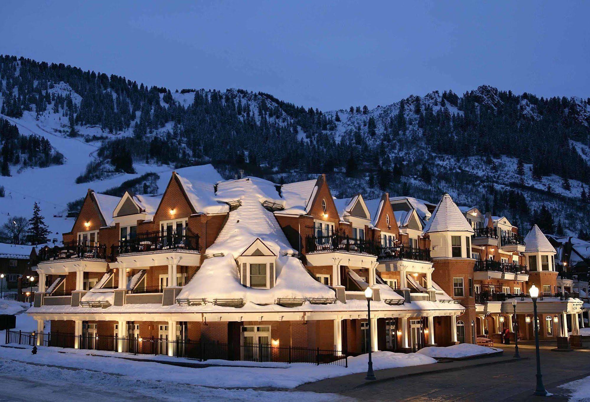 Mountain Residences 3 Bedroom 4* Aspen