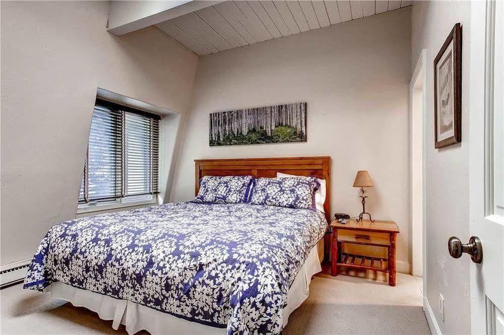 Chateau Dumont Apartment Aspen