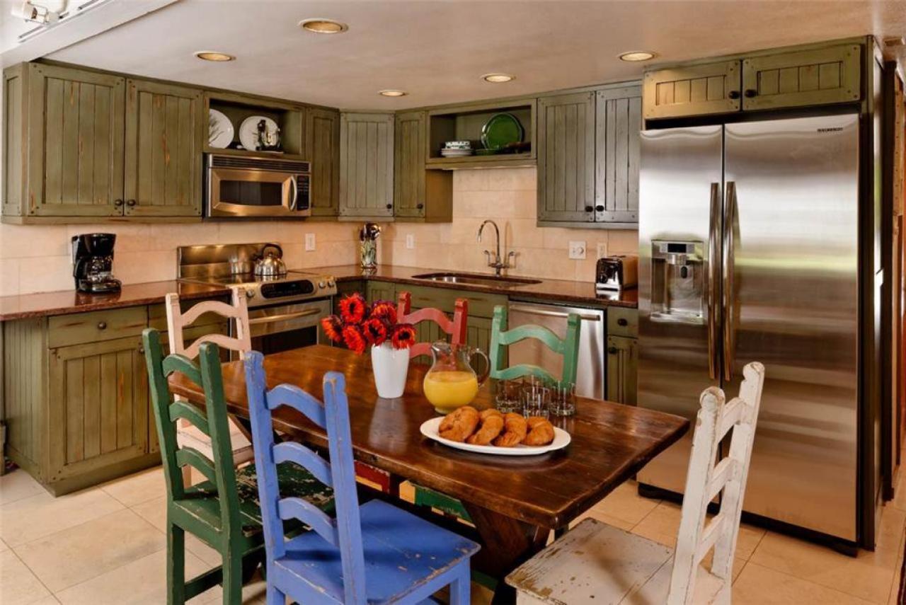 Standard Two Bedroom - Alps #207 Holiday home Aspen