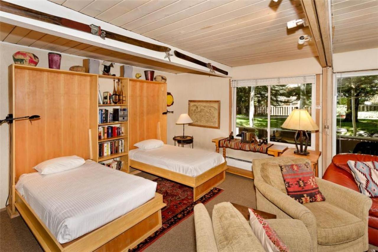 Standard Two Bedroom - Alps #207 *