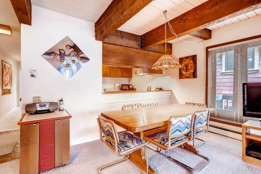 Cottonwoods 2f Apartment *
