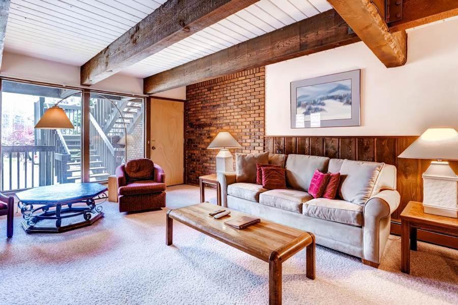 Cottonwoods 2f Apartment *
