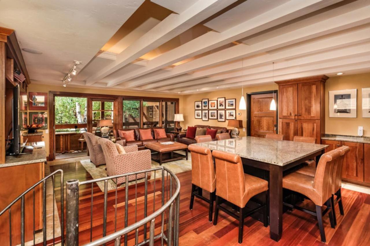 Fasching Haus Unit 9 & 10, 6 Bedroom, 6 Bth Condo, 2 Blocks To Downtown Holiday home *