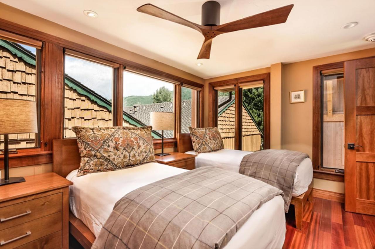 Fasching Haus Unit 9 & 10, 6 Bedroom, 6 Bth Condo, 2 Blocks To Downtown Aspen