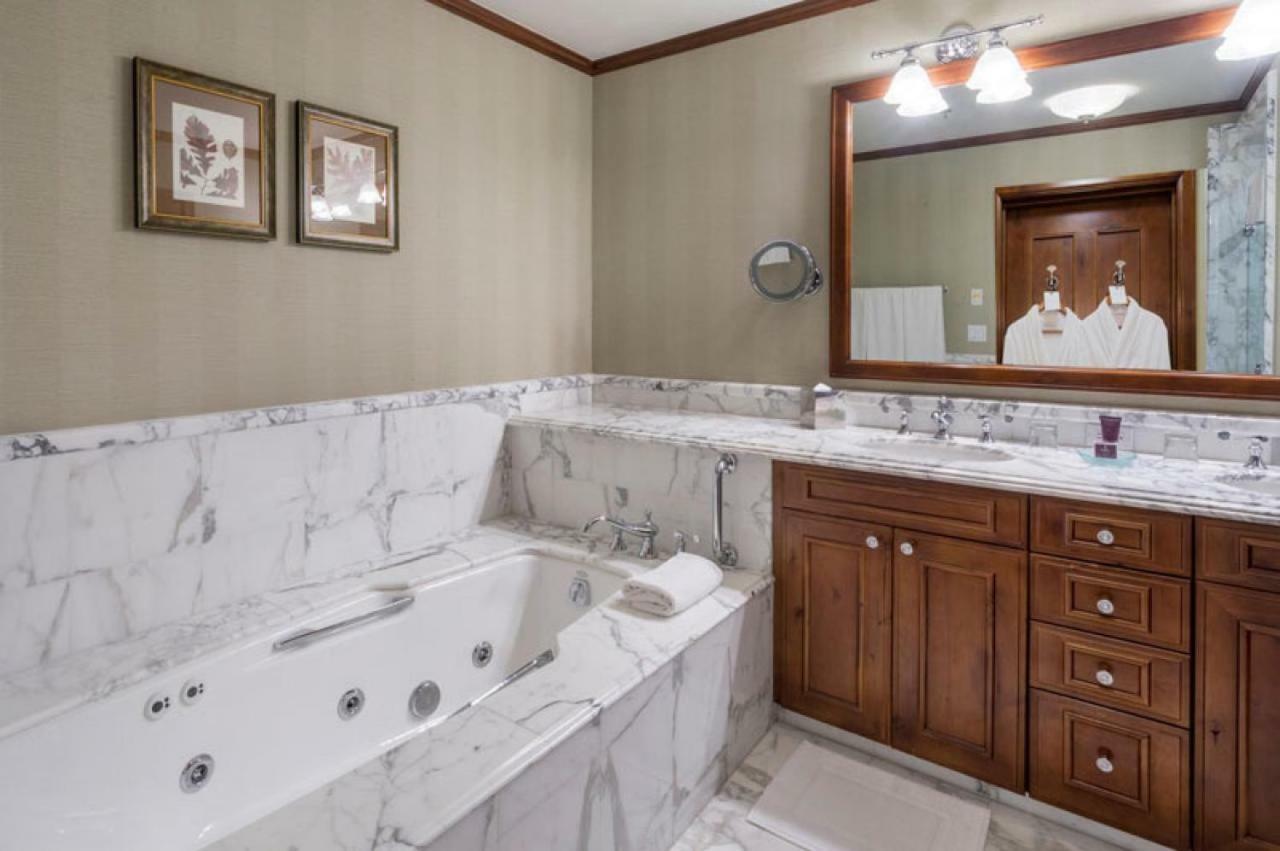 The Ritz-carlton Club 3 Bedroom 8209, Ski-in & Ski-out In Highlands Holiday home Aspen