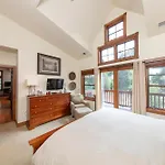 Christiana Lodge Unit 201C, Light-Filled Luxury Condo With Views Of Aspen Mountain