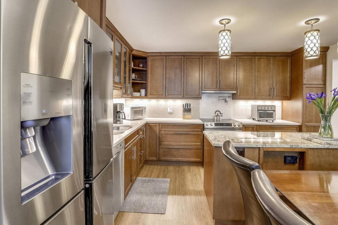 Premier Gondola Condo: Downtown Luxury Steps From Slopes Apartment Aspen