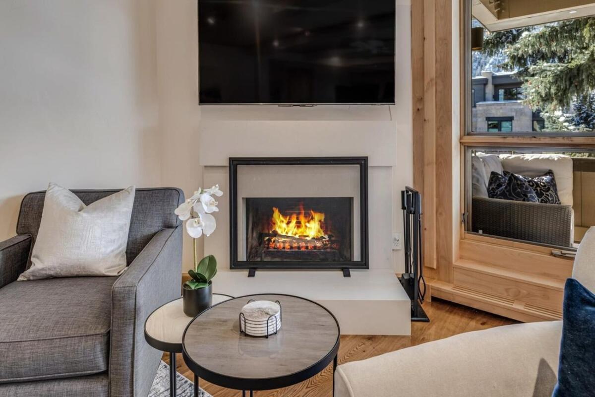 Apartment New Listing 2br 2ba - Mountain Views *