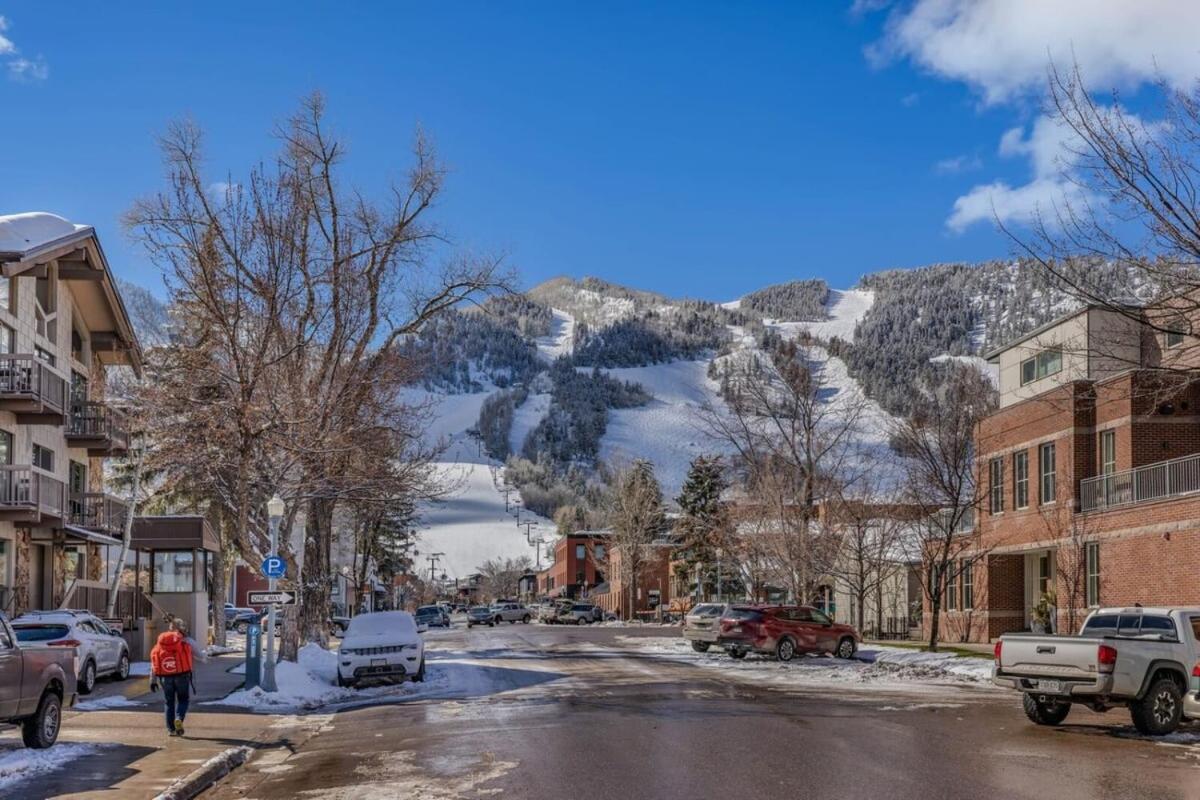 New Listing 2br 2ba - Mountain Views *