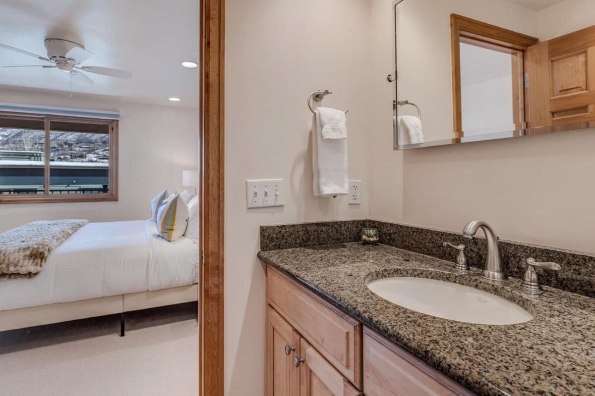 New Listing 2br 2ba - Mountain Views Apartment Aspen
