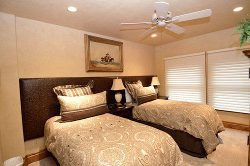 Hotel Durant Condominiums By Frias
