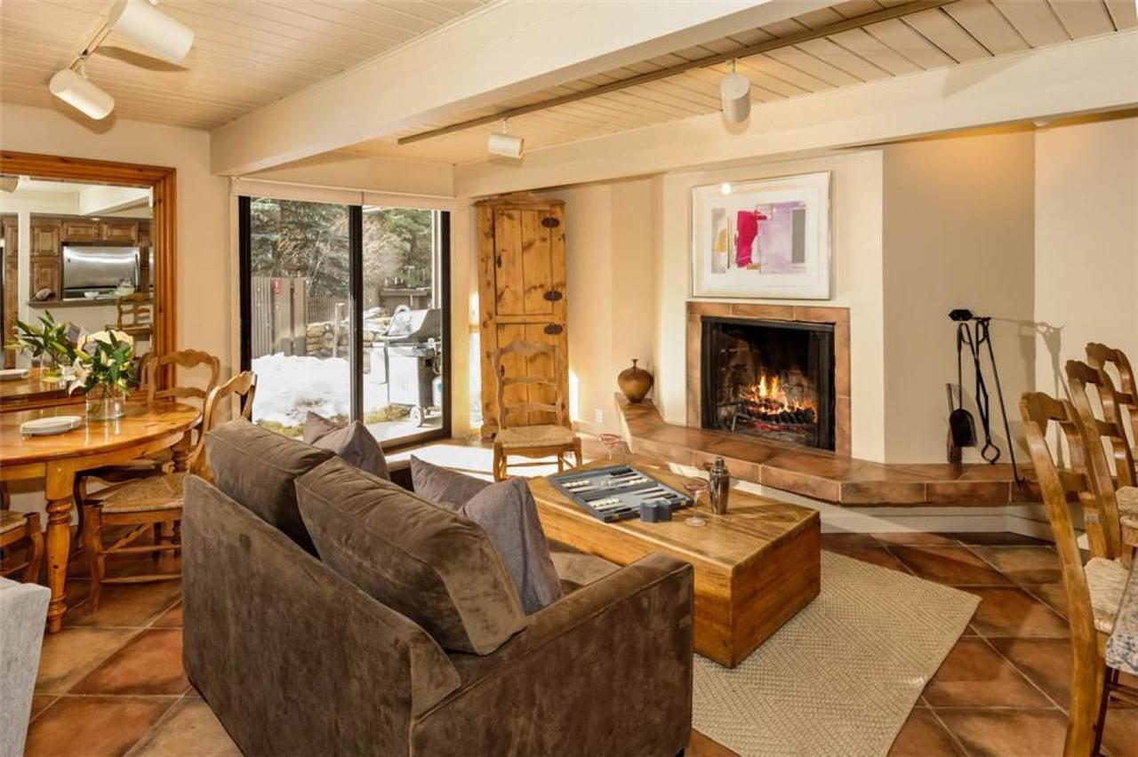Standard Two Bedroom - Alps #106 Holiday home