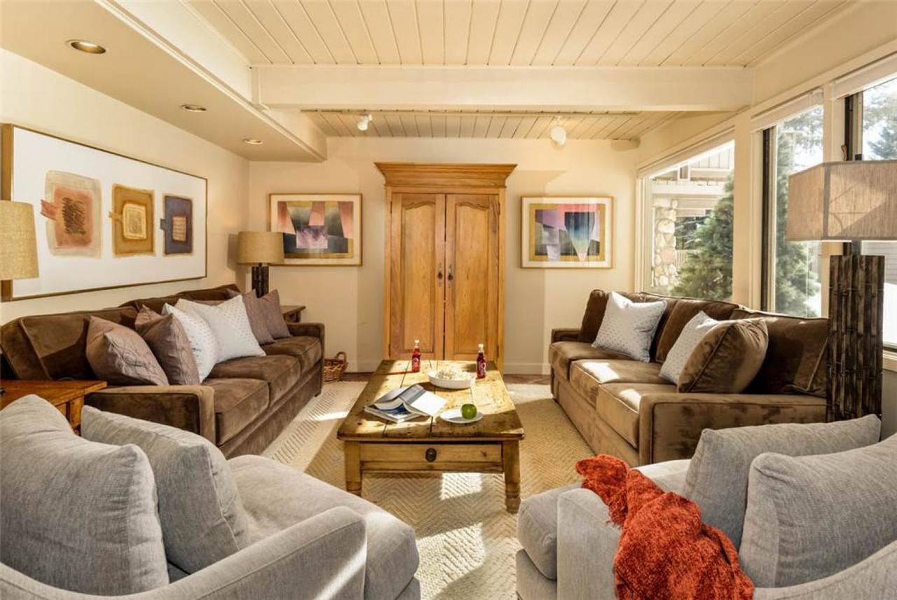 Standard Two Bedroom - Alps #106 * Aspen